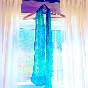 Silx by August Silk 100% Indian Silk blue green pattern scarf